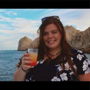 Meet your Posher, Talia